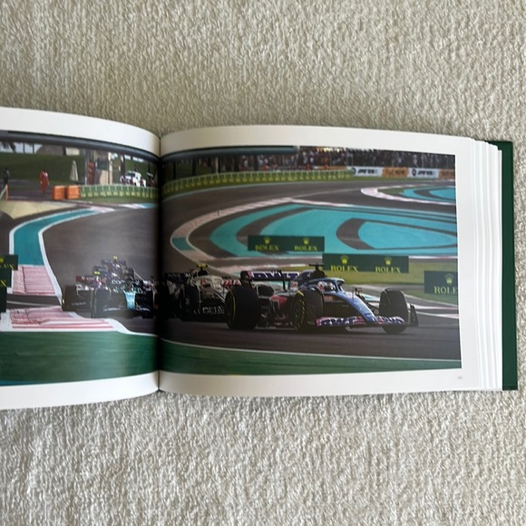 Rolex 2023-2024 Watch Catalog - Picture 10 of 17